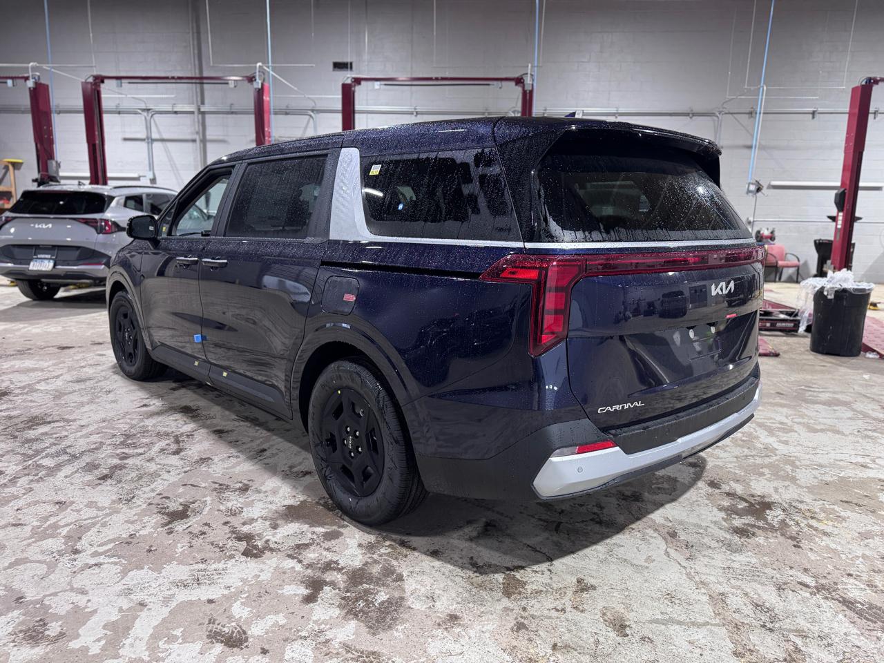 Kia Carnival LXS FWD 2026