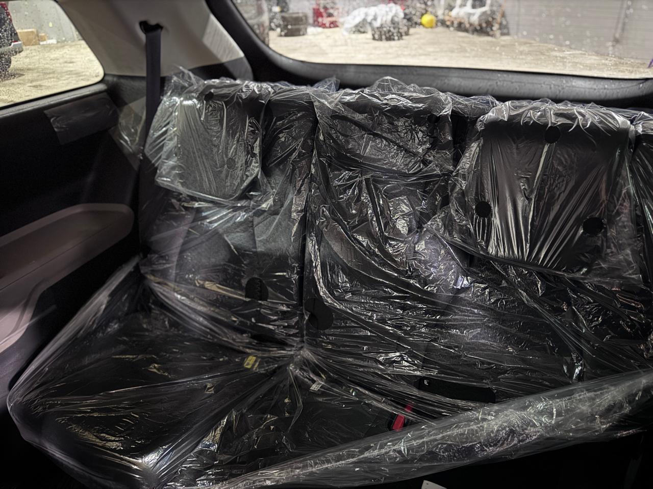 Kia Carnival LXS FWD 2026