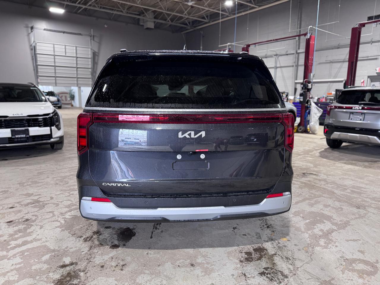 Kia Carnival EX FWD 2026