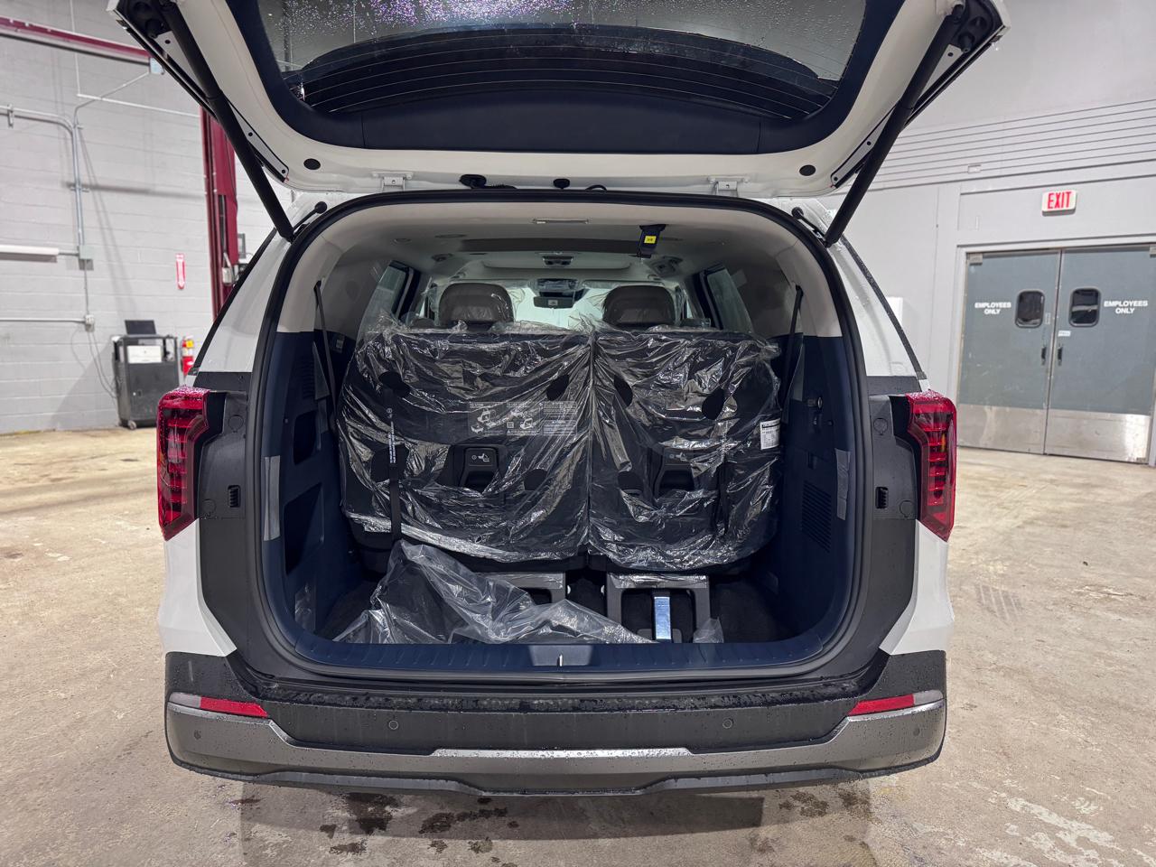 Kia Carnival SX FWD 2026