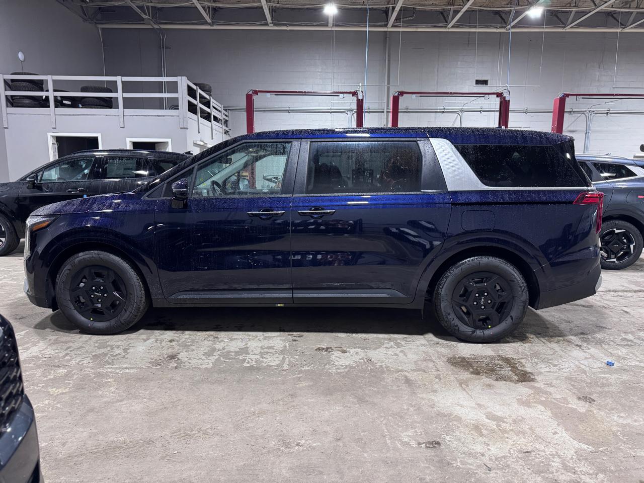 Kia Carnival LXS FWD 2026