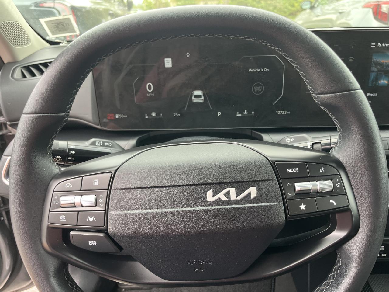 Kia K4 EX FWD 2025