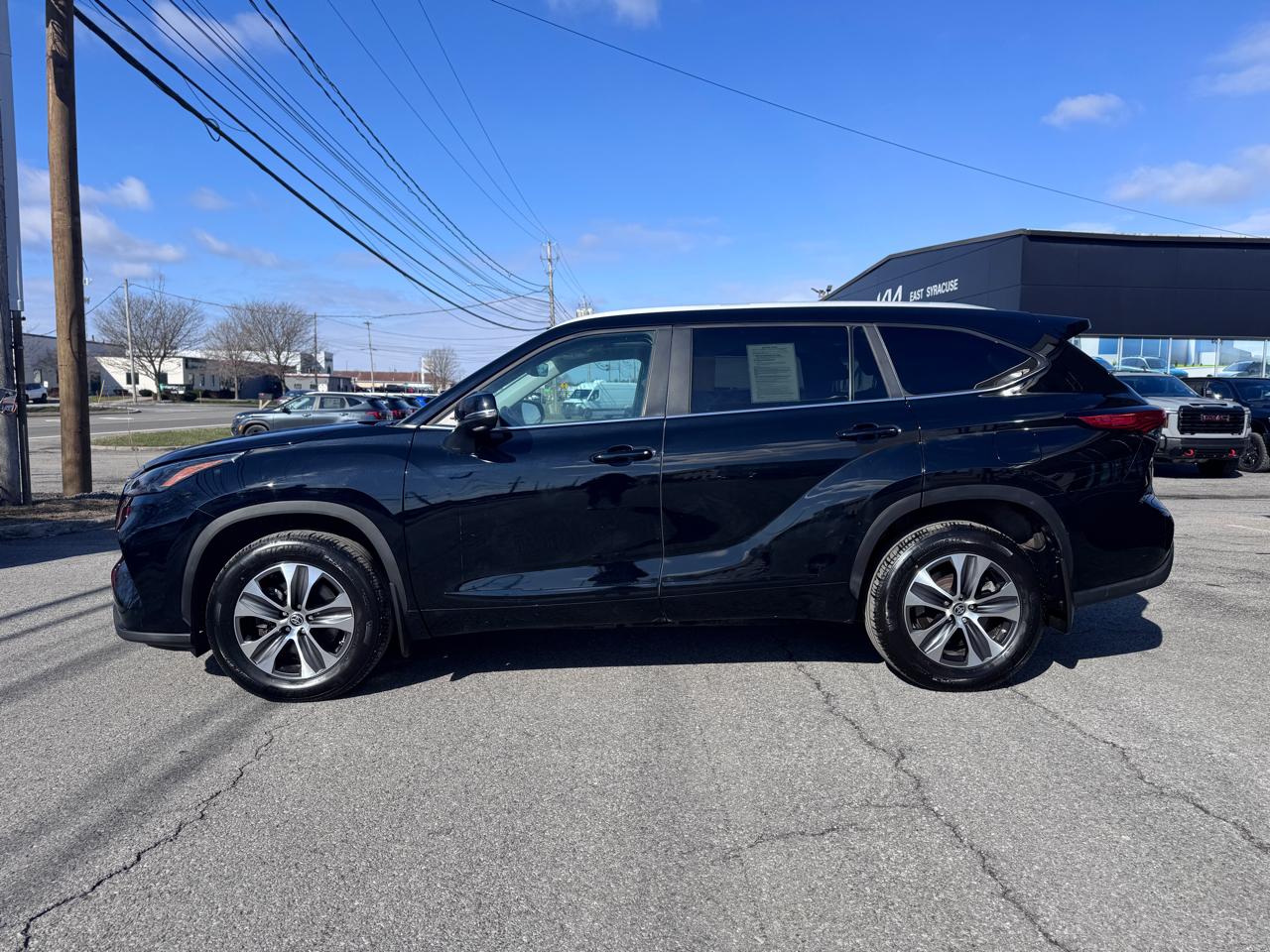 Toyota Highlander Platinum AWD (Natl) 2023