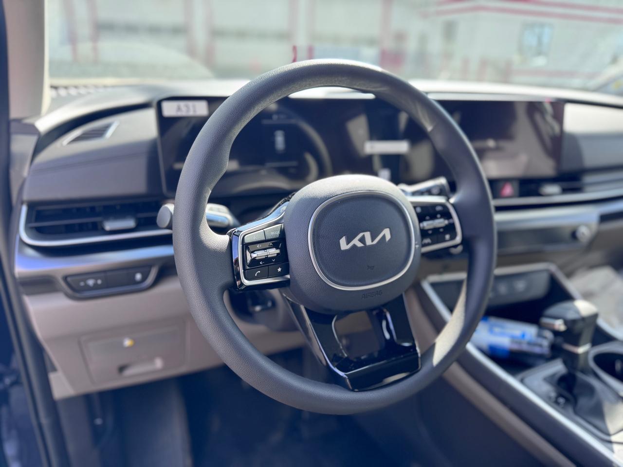 Kia Carnival LXS FWD 2026