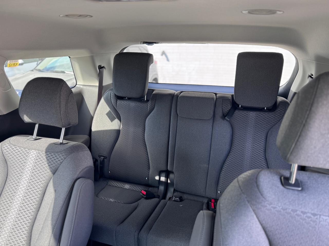 Kia Carnival LXS FWD 2026