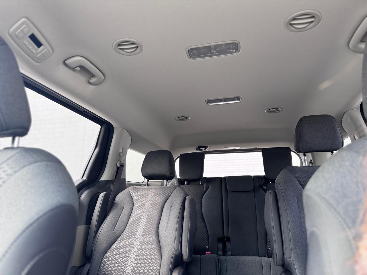 Kia Carnival LXS FWD 2026