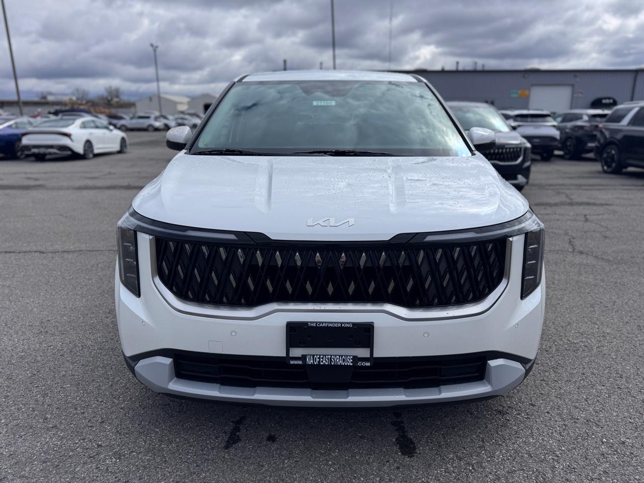 Kia Carnival LXS FWD 2026