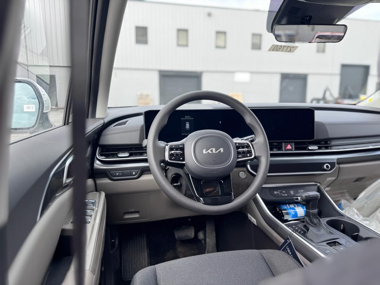 Kia Carnival LXS FWD 2026