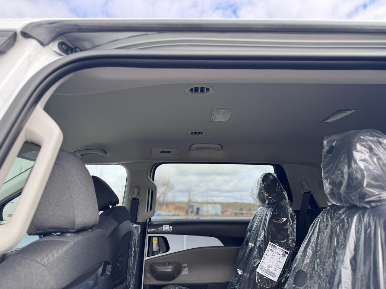 Kia Carnival LXS FWD 2026