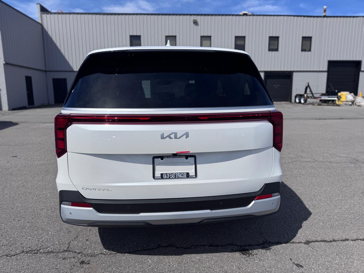 Kia Carnival LXS FWD 2026