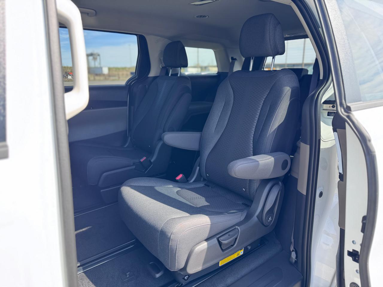 Kia Carnival LXS FWD 2026