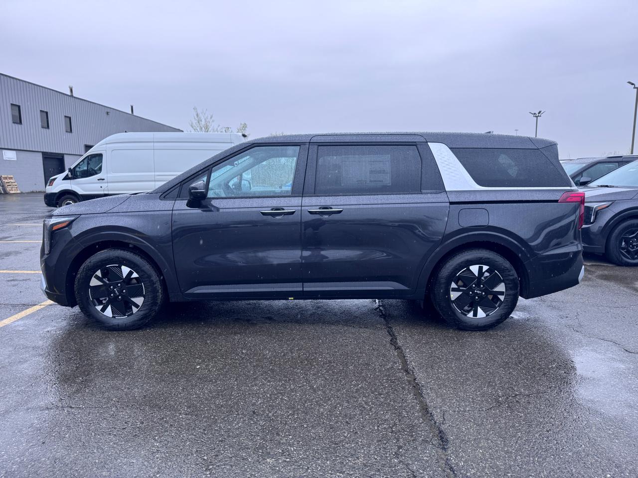 Kia Carnival Hybrid LXS FWD 2026