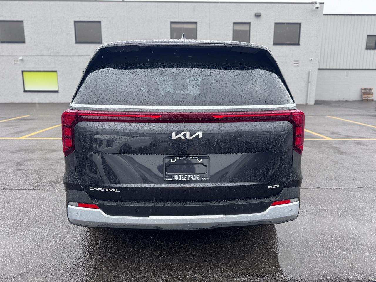 Kia Carnival Hybrid LXS FWD 2026