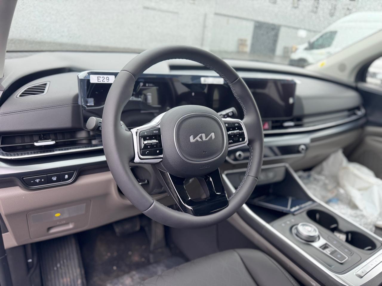 Kia Carnival Hybrid LXS FWD 2026
