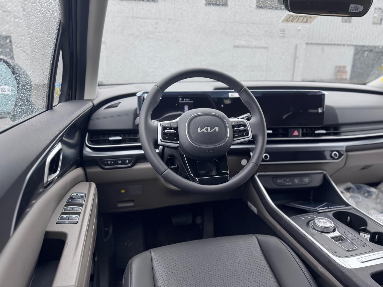 Kia Carnival Hybrid LXS FWD 2026