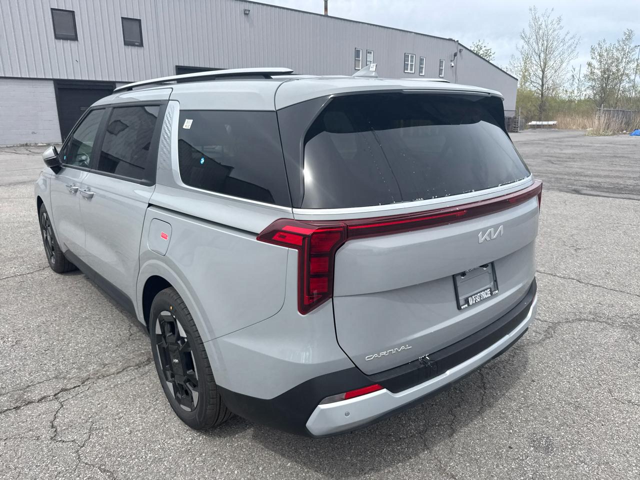 Kia Carnival EX FWD 2026