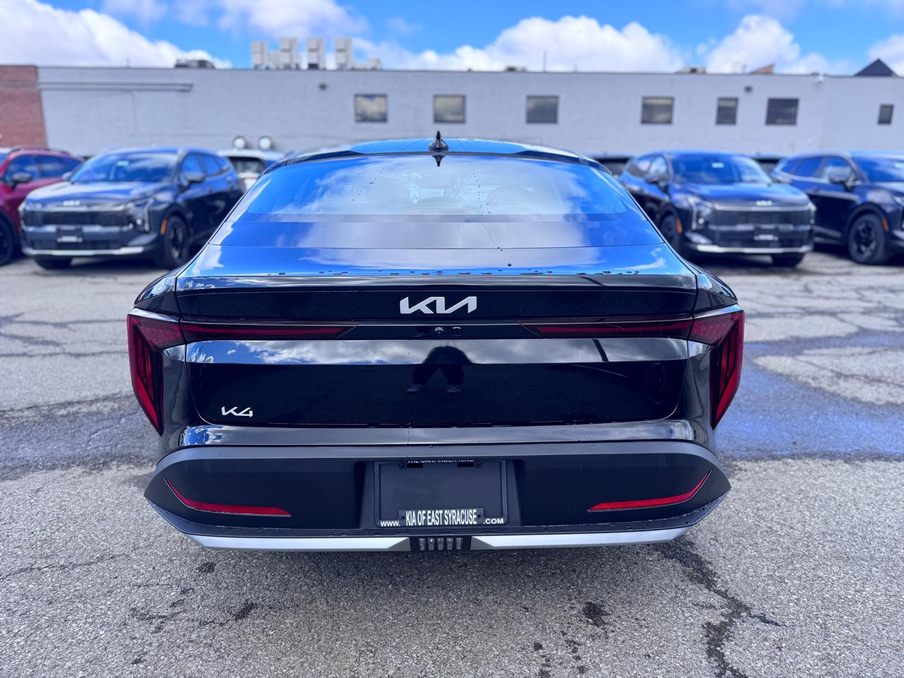 Kia K4 LXS Sedan 2026