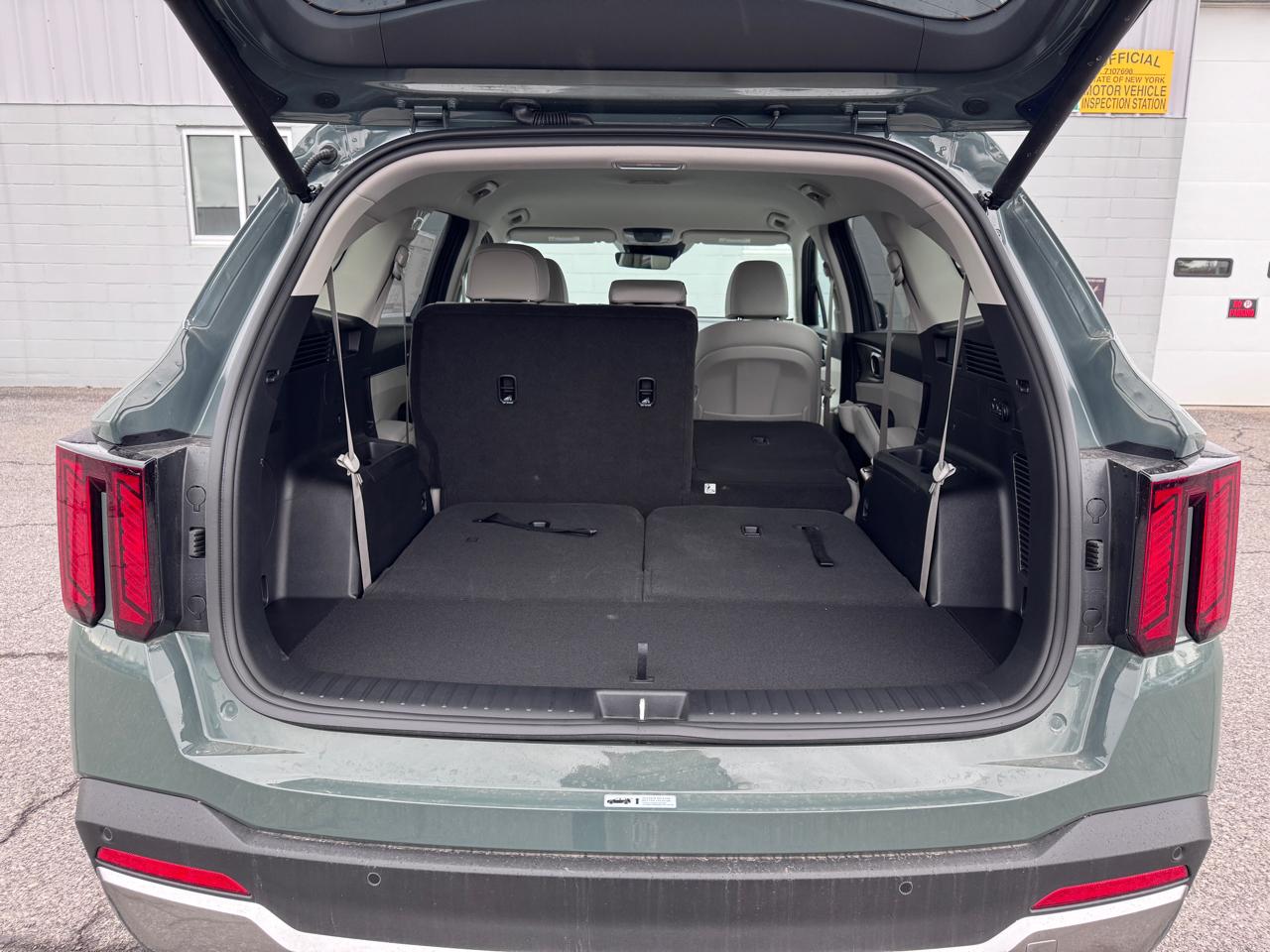 Kia Sorento Hybrid EX AWD 2026