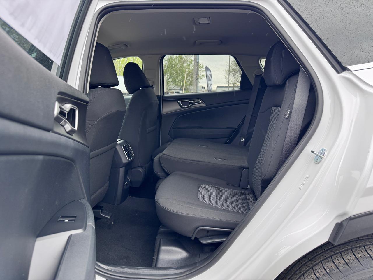 Kia Sportage LX AWD 2026