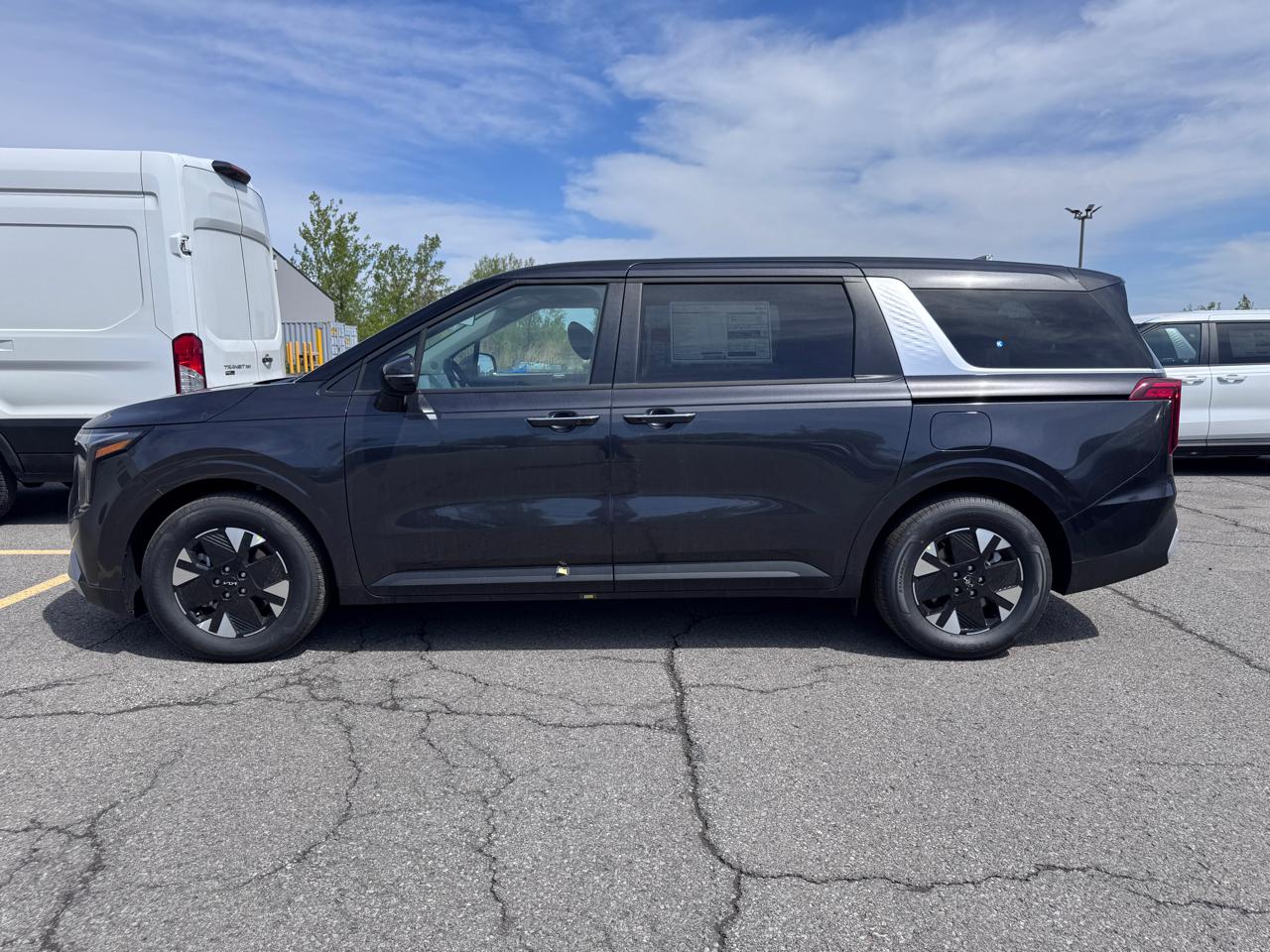 Kia Carnival Hybrid LXS FWD 2026