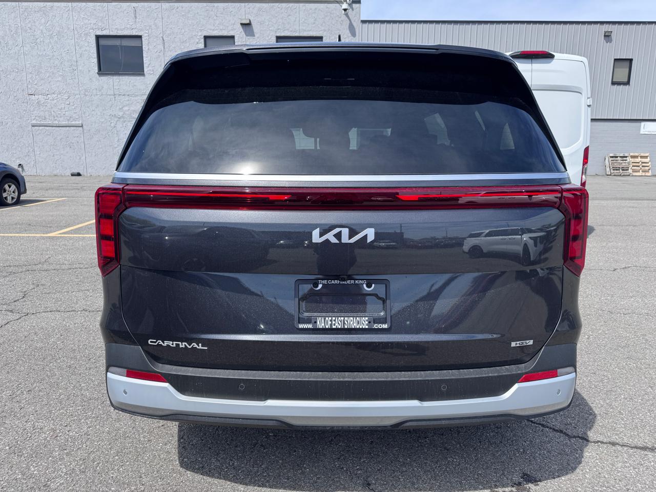 Kia Carnival Hybrid LXS FWD 2026
