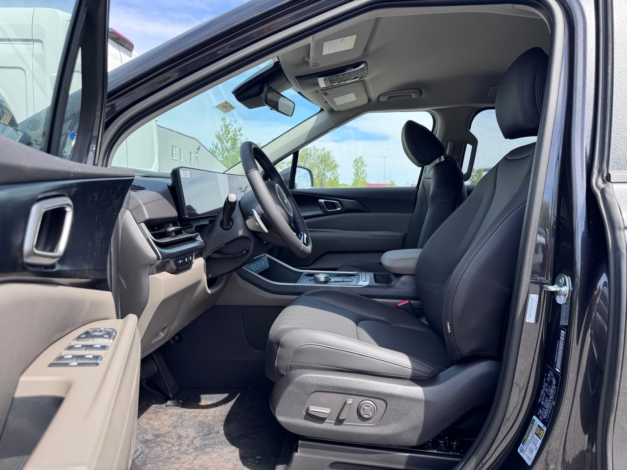 Kia Carnival Hybrid LXS FWD 2026
