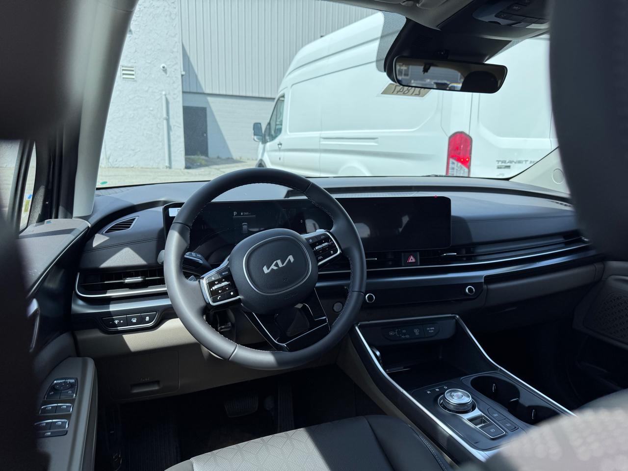 Kia Carnival Hybrid LXS FWD 2026