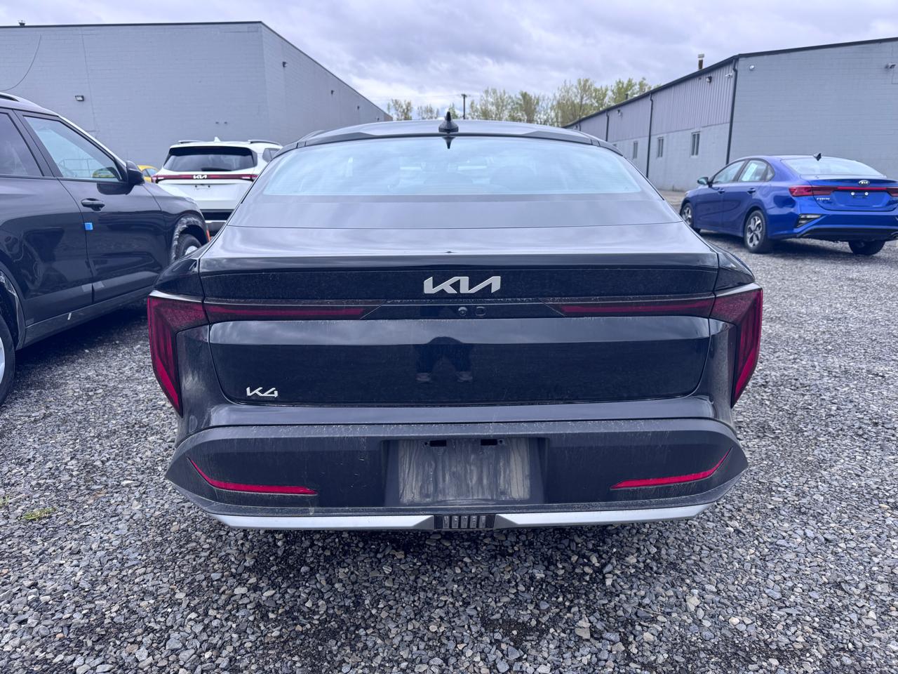Kia K4 LXS FWD 2025