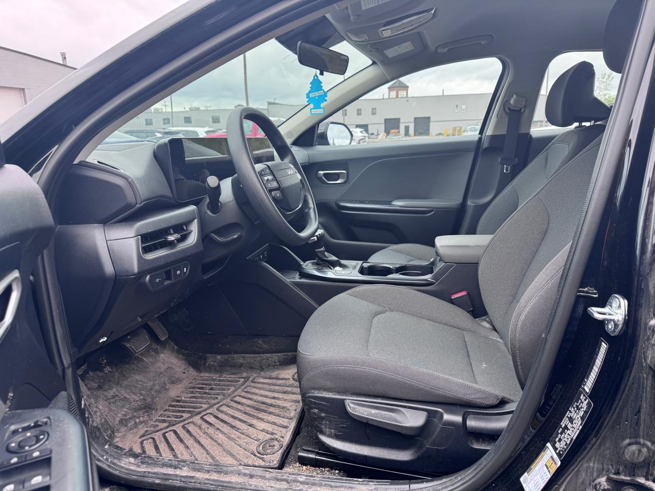 Kia K4 LXS FWD 2025