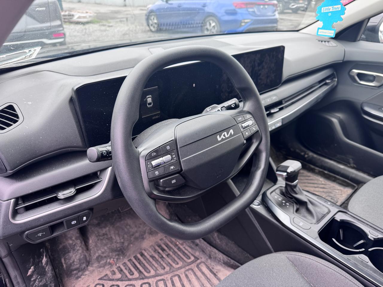 Kia K4 LXS FWD 2025