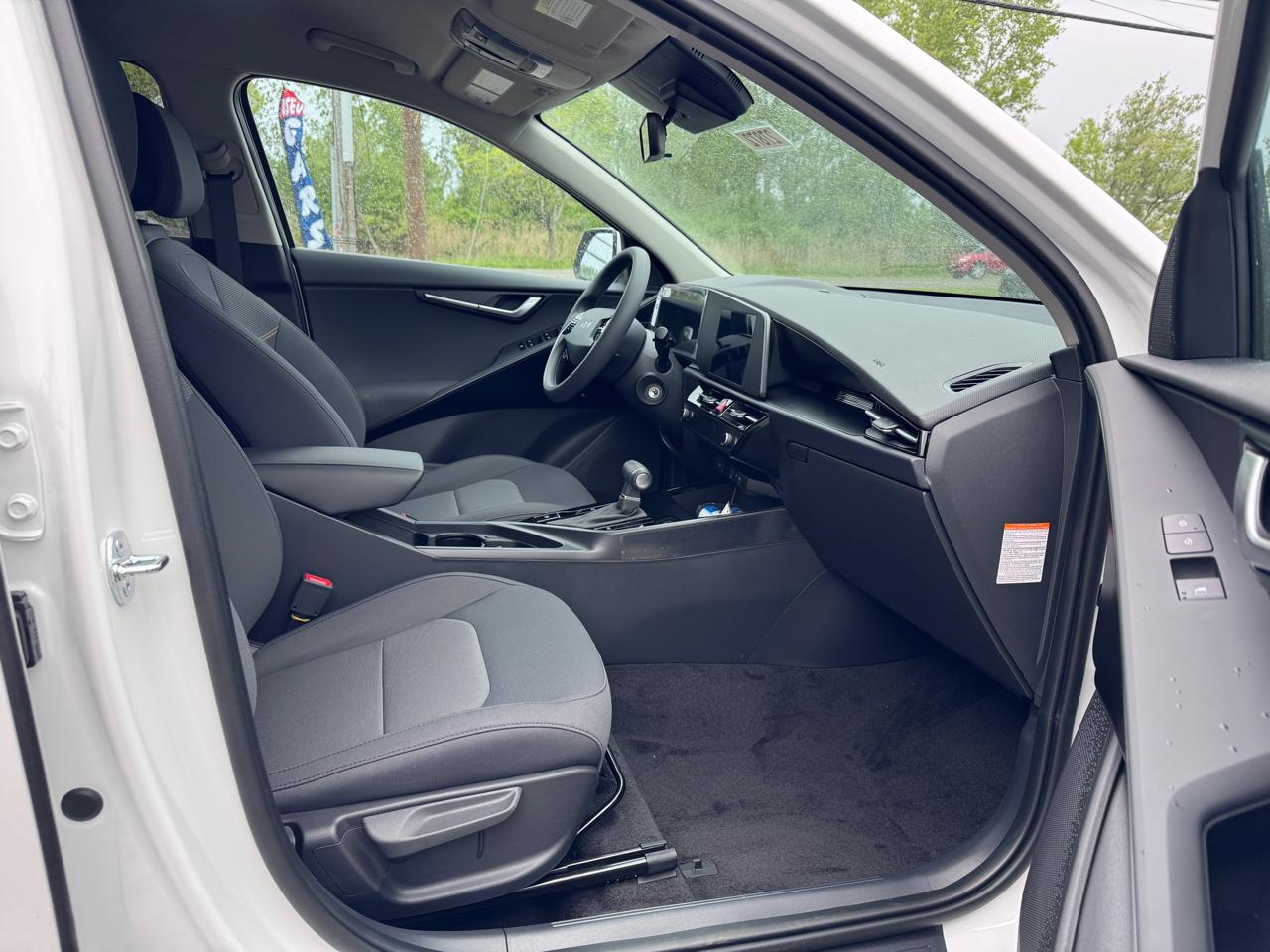 Kia Niro LX FWD 2026
