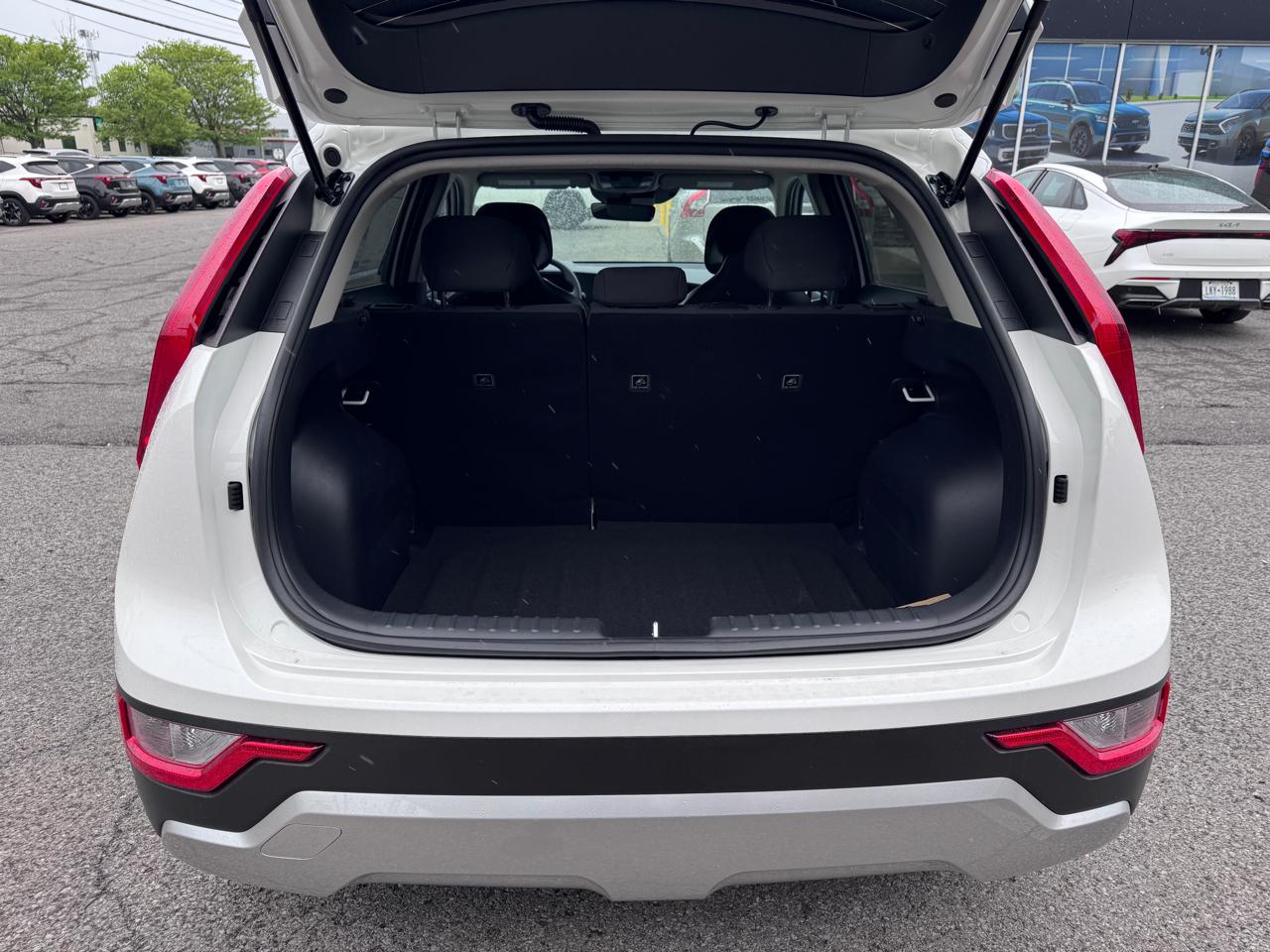 Kia Niro LX FWD 2026