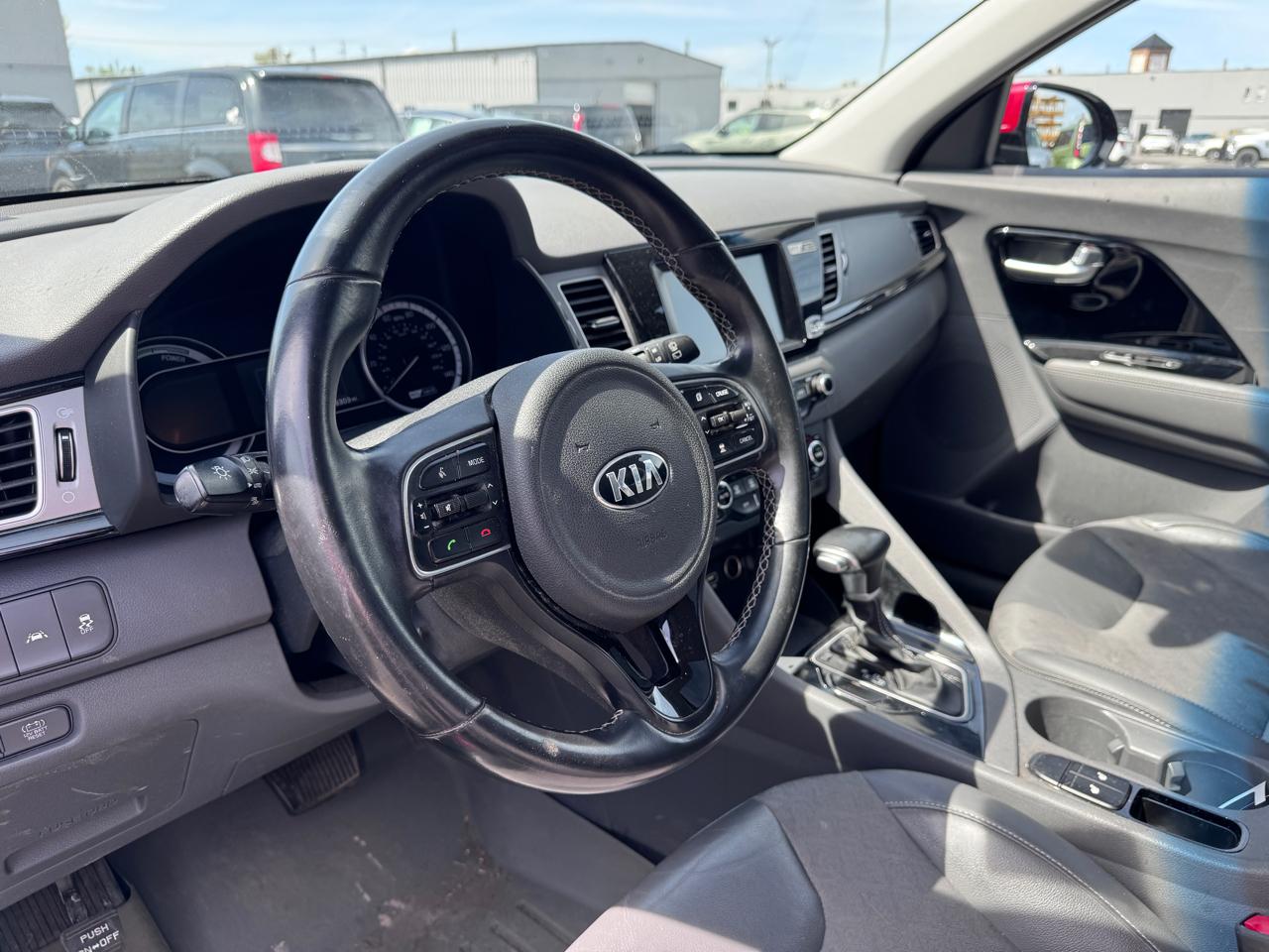 Kia Niro EX FWD 2017