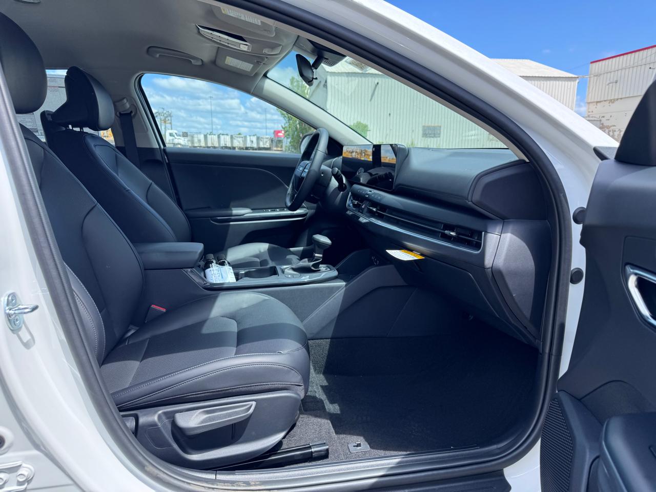 Kia K4 Hatchback EX FWD 2026