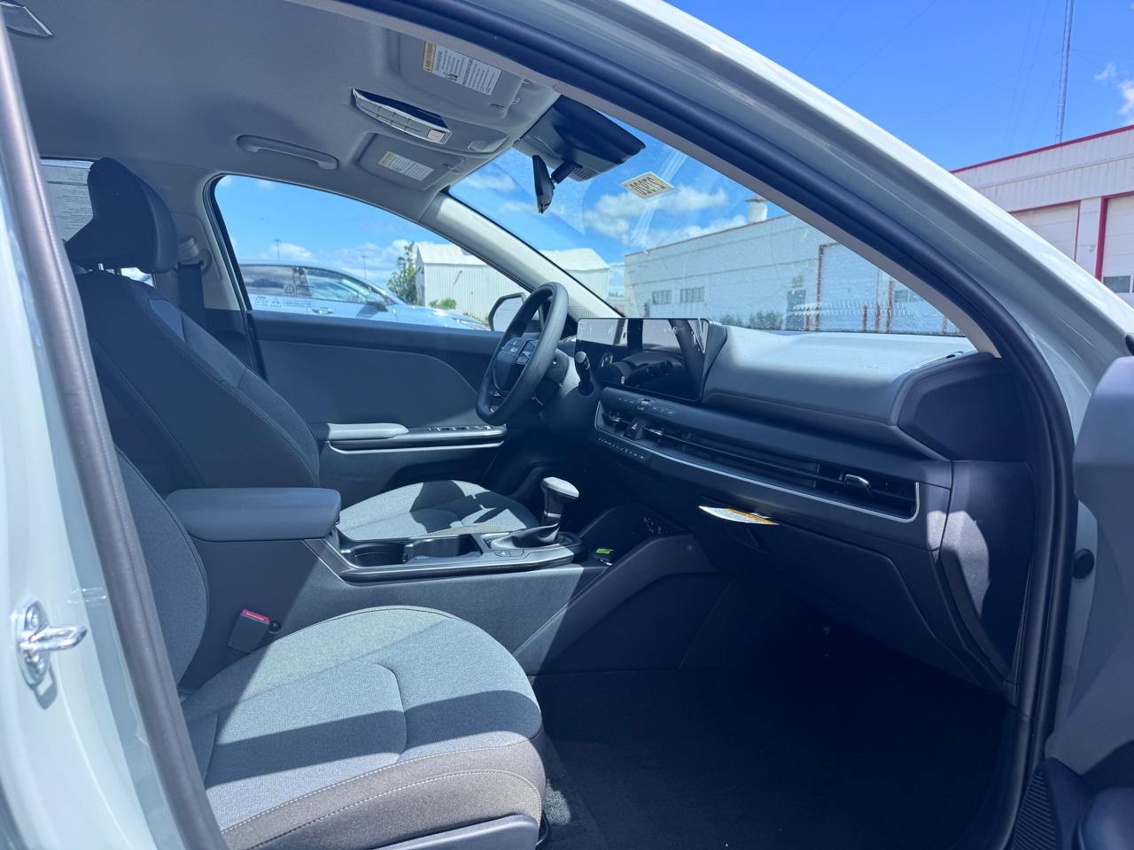 Kia K4 LXS Sedan 2026