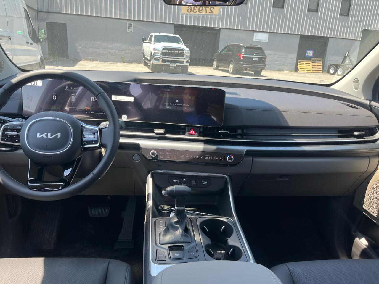 Kia Carnival LXS FWD 2026