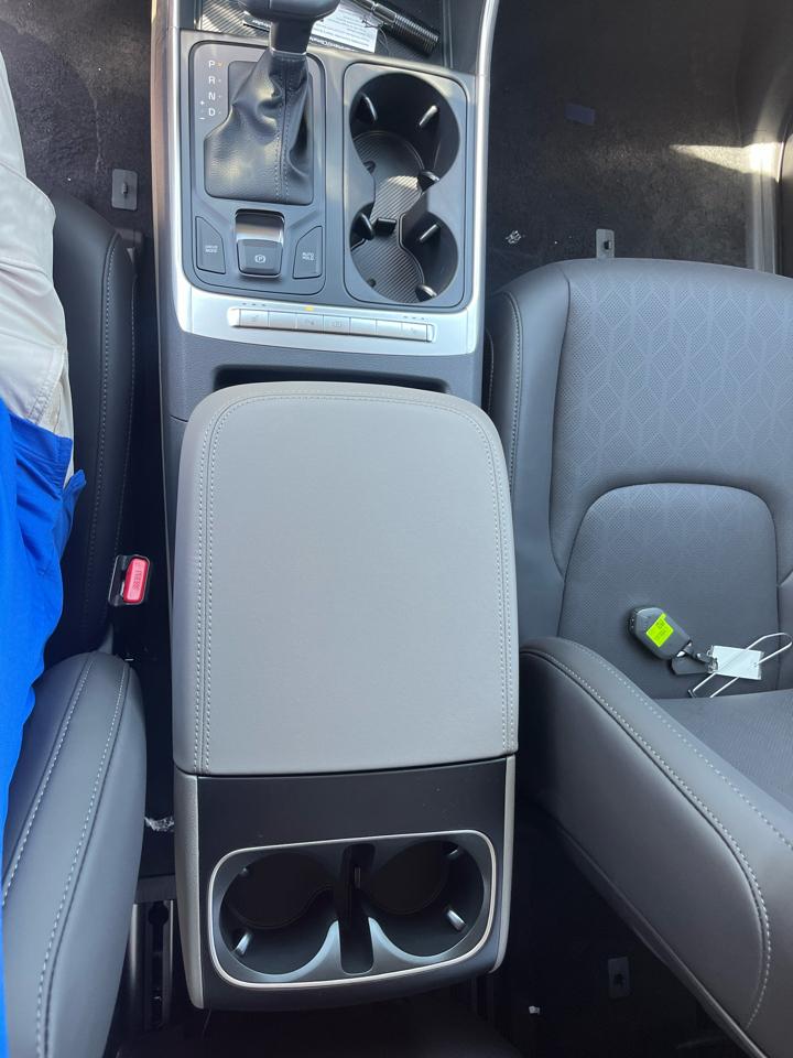 Kia Carnival LXS FWD 2026