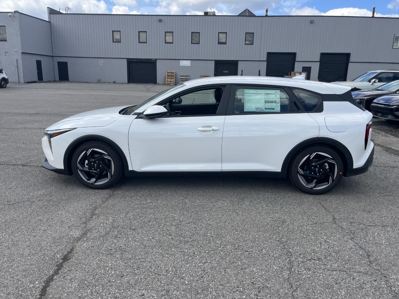 Kia K4 Hatchback EX FWD 2026