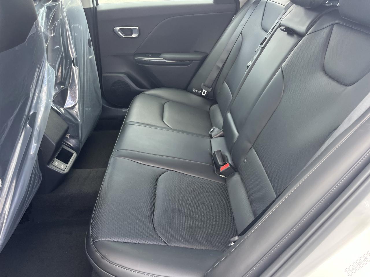 Kia K4 Hatchback EX FWD 2026