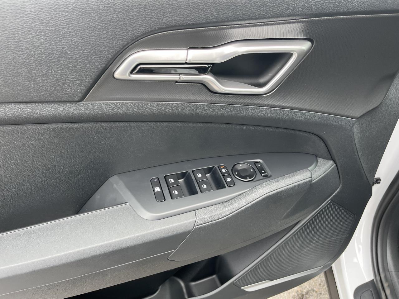 Kia Sportage LX AWD 2027