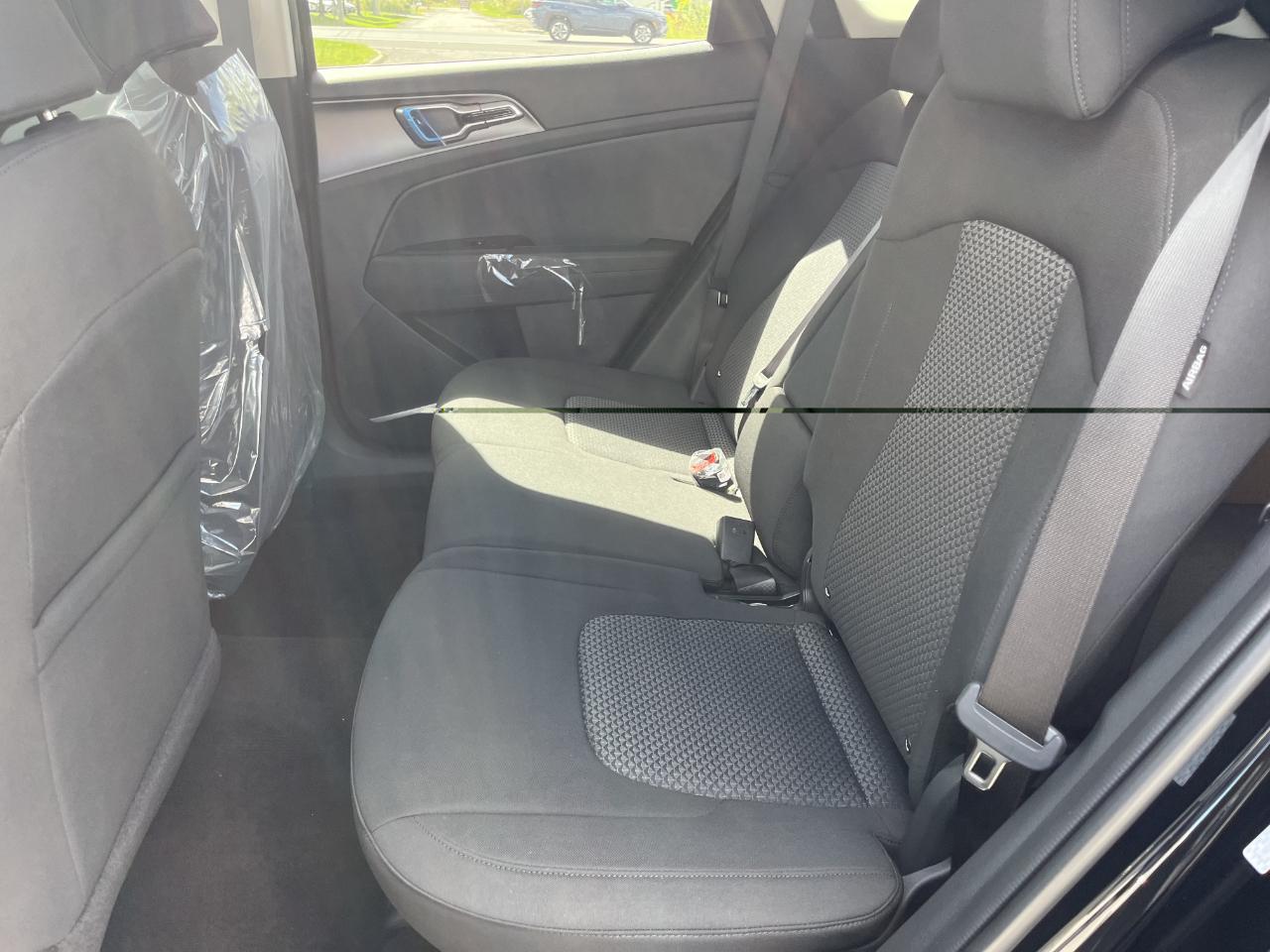 Kia Sportage LX AWD 2027