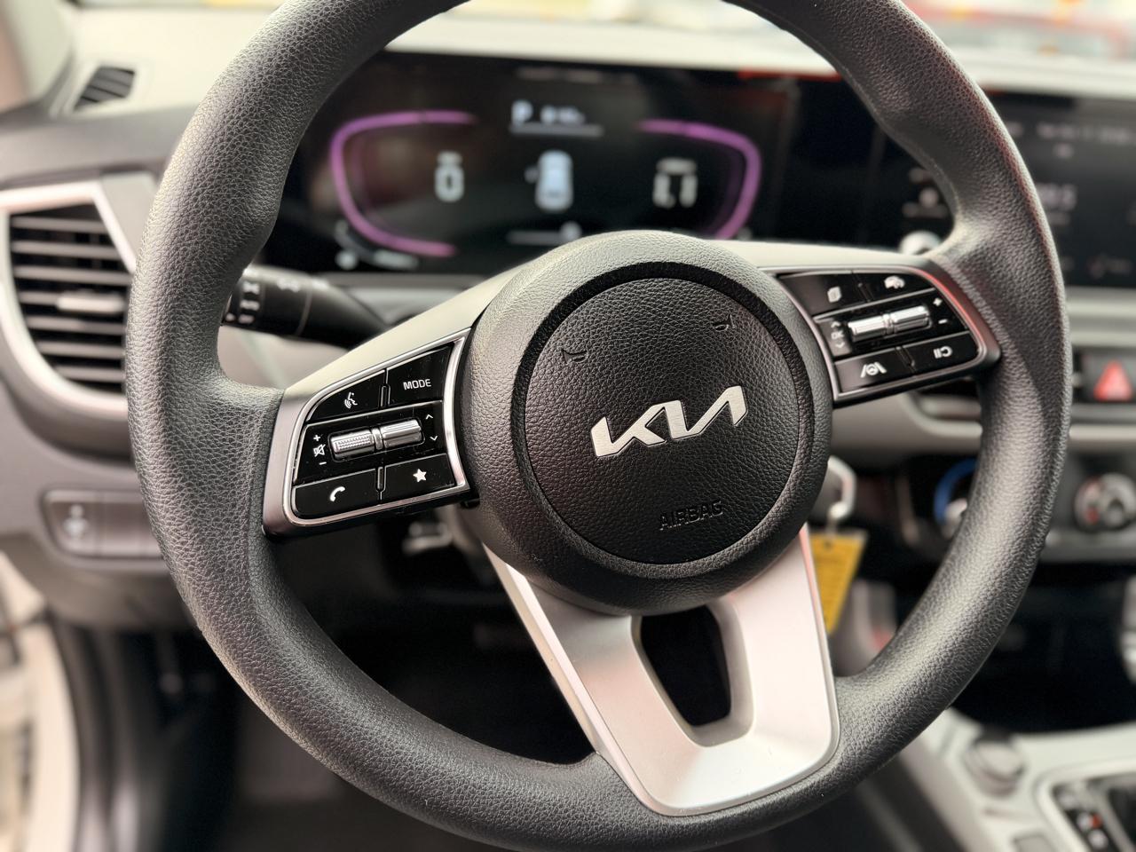 Kia Seltos LX IVT AWD 2024