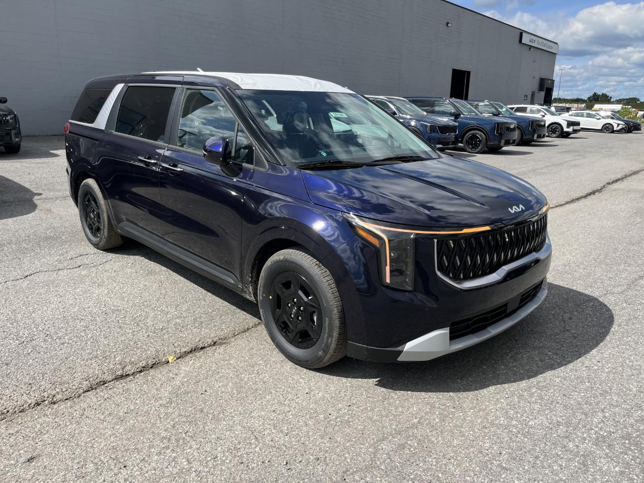 2027 Kia Carnival LX FWD