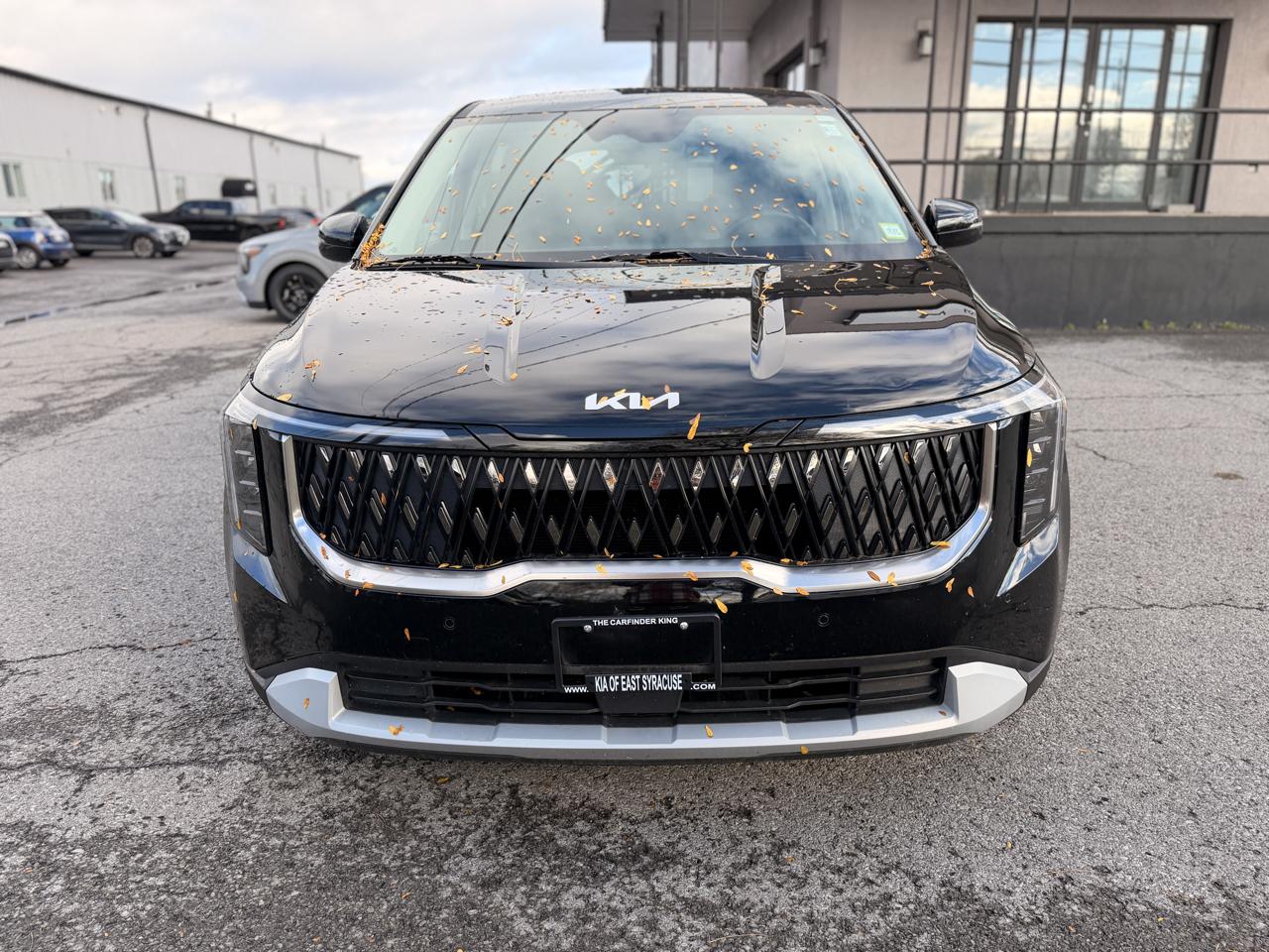 Kia Carnival LXS FWD 2026