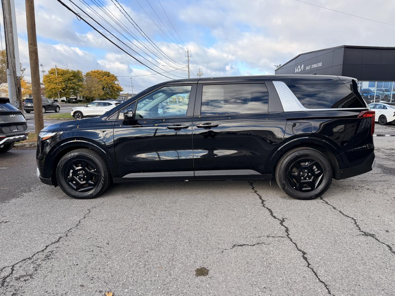 Kia Carnival LXS FWD 2026