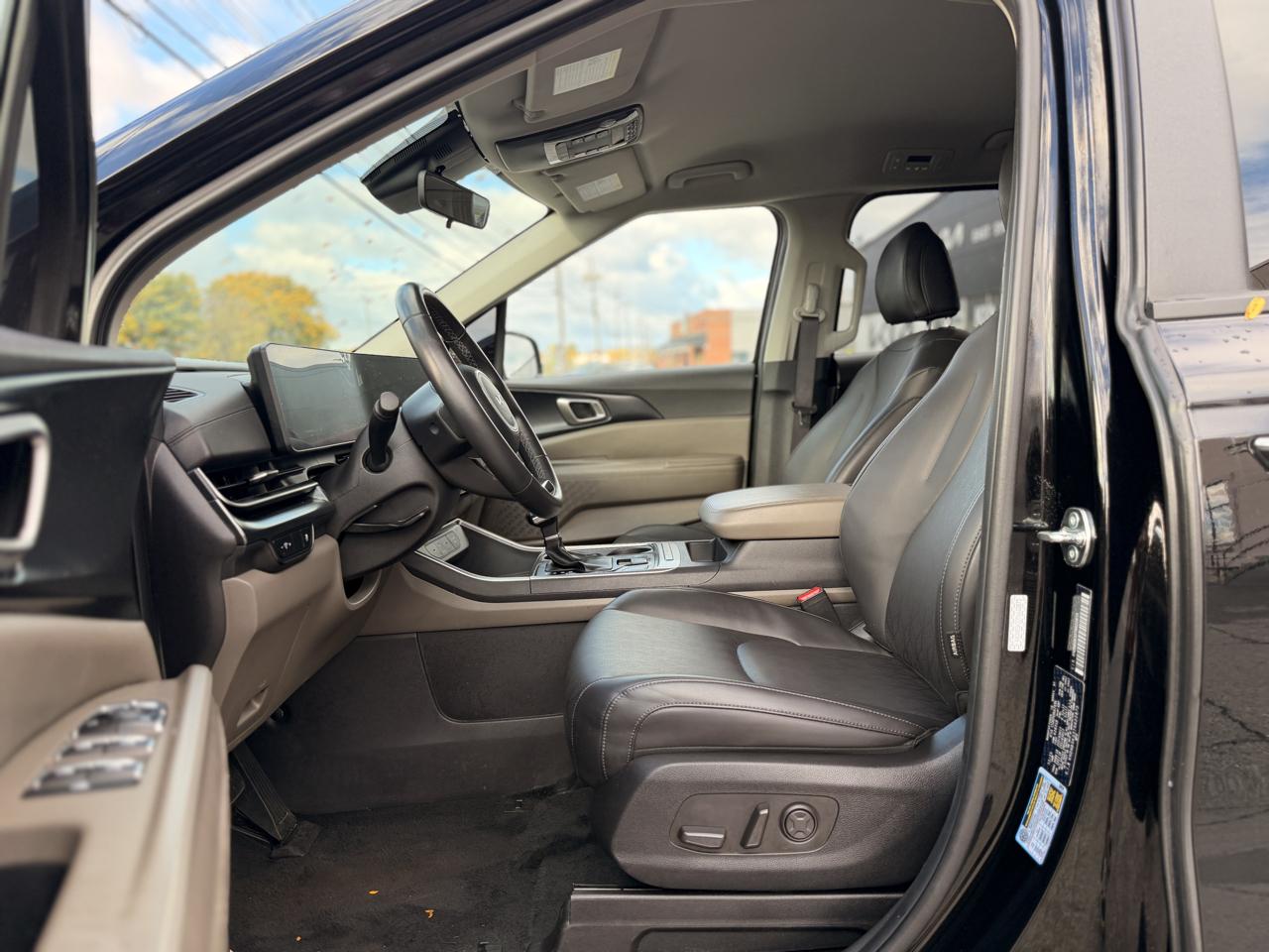 Kia Carnival LXS FWD 2026