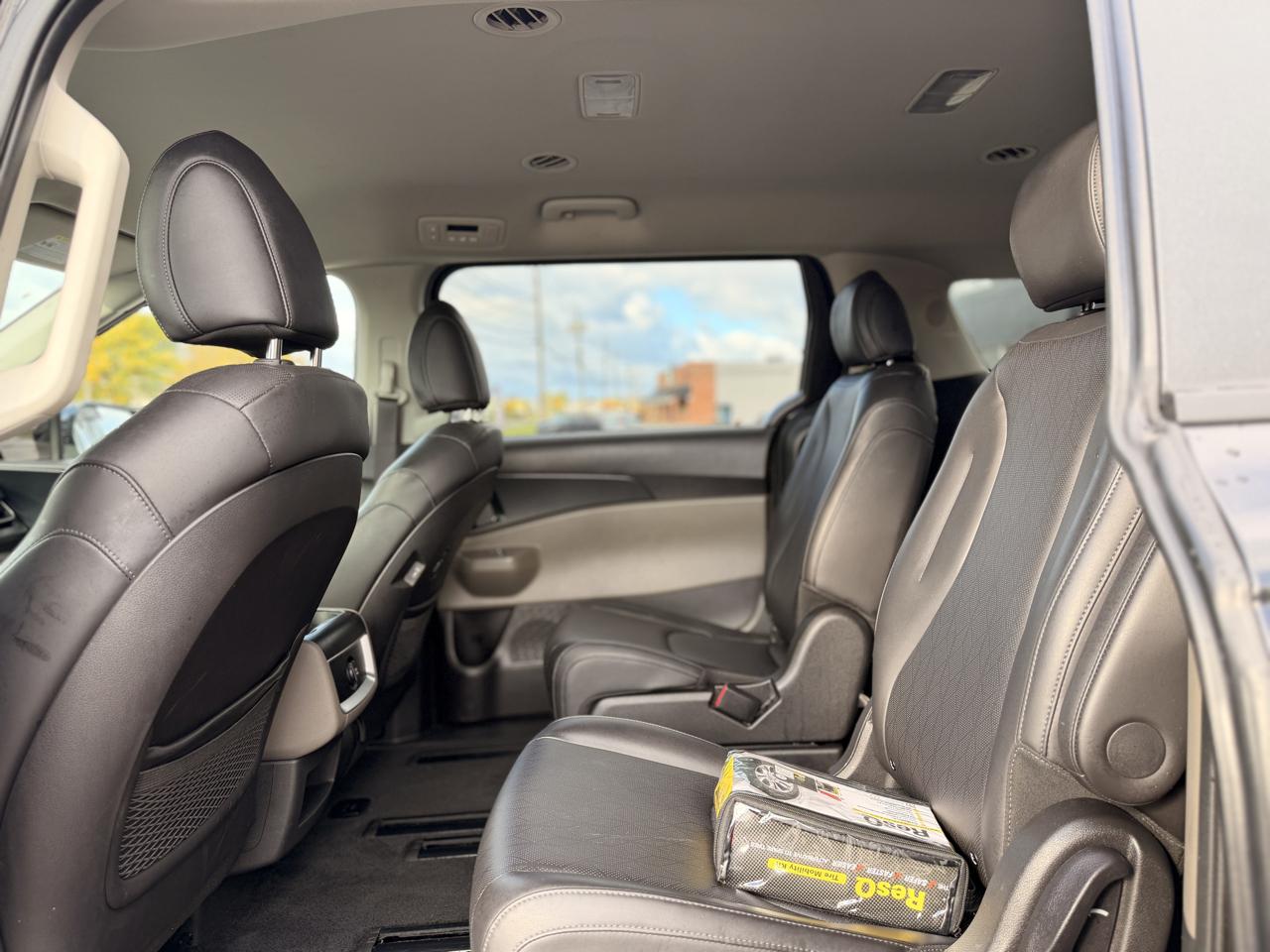 Kia Carnival LXS FWD 2026