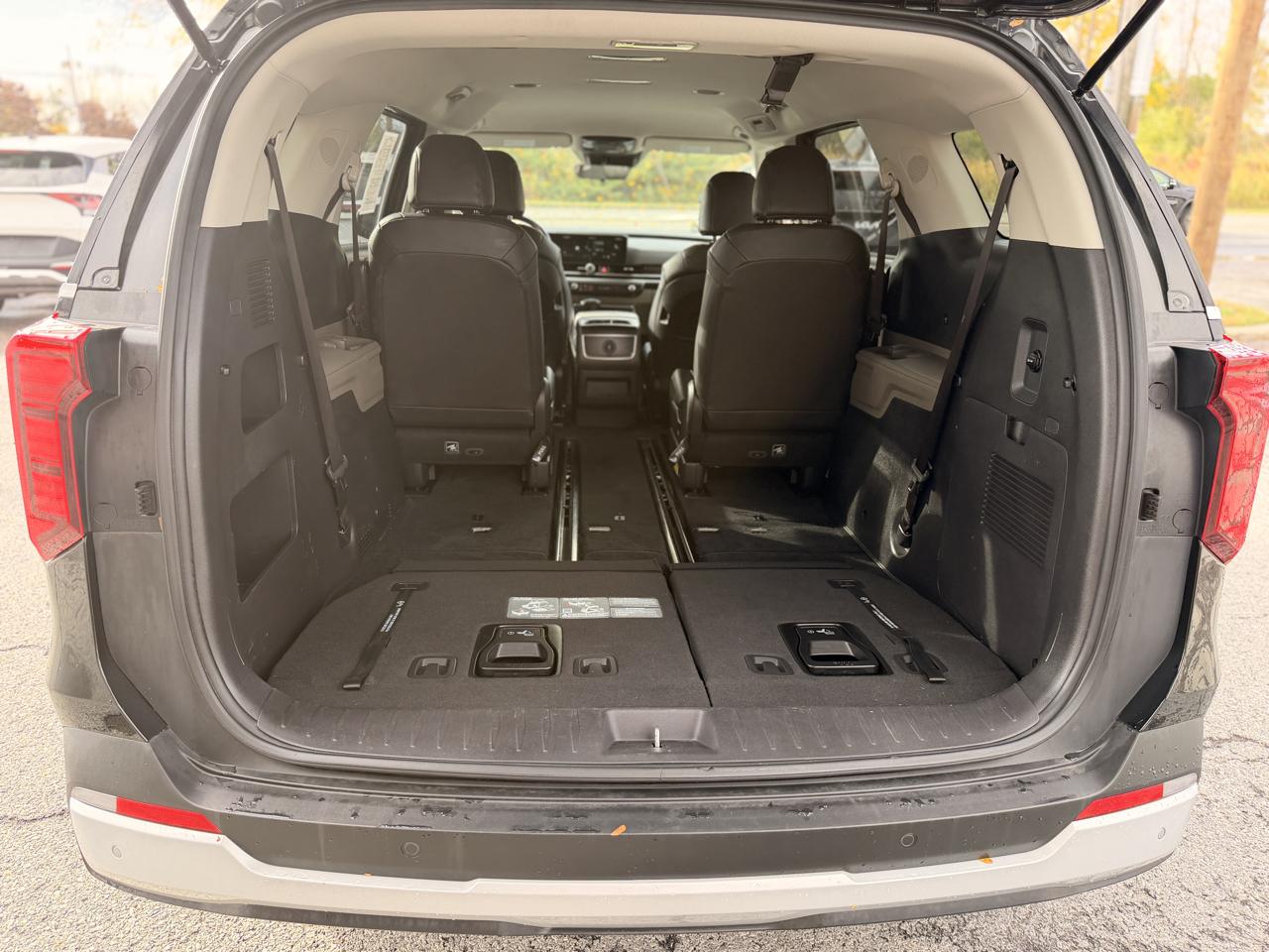 Kia Carnival LXS FWD 2026