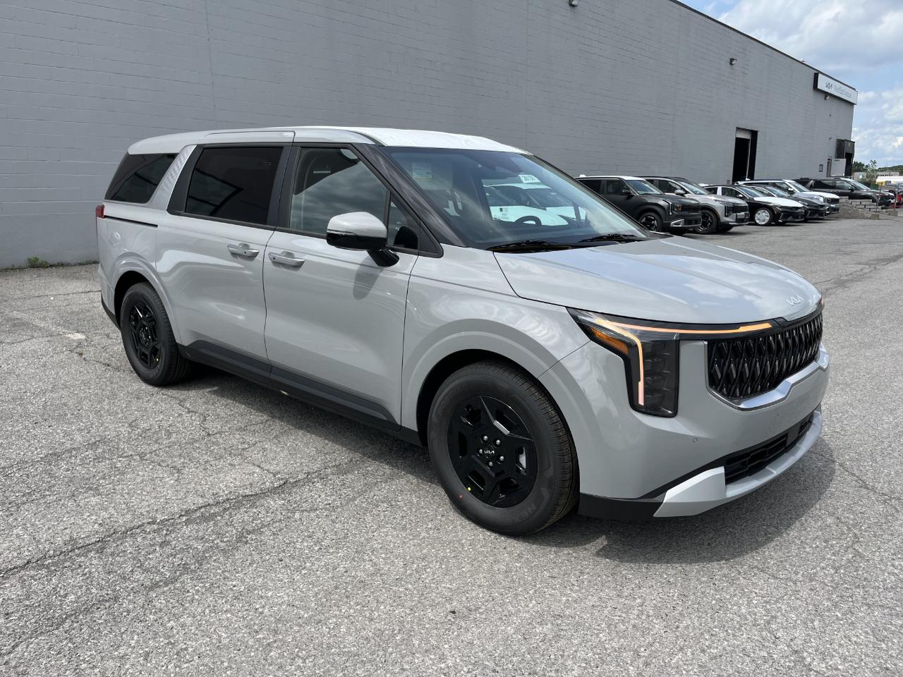2027 Kia Carnival LX FWD