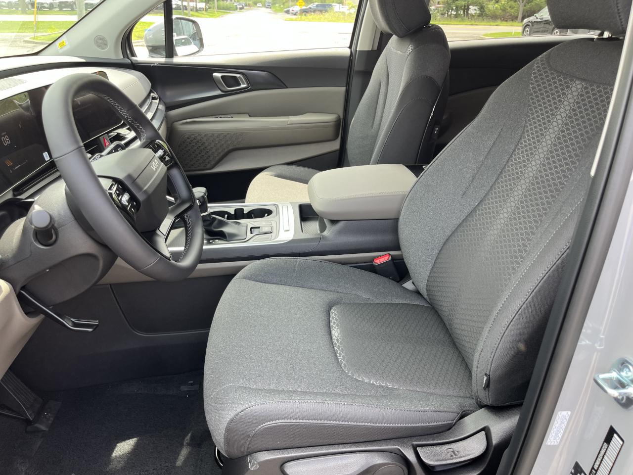 Kia Carnival LX FWD 2027